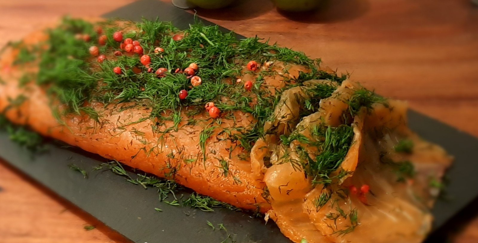 Gravlax de saumon au miel et à l&rsquo;aneth