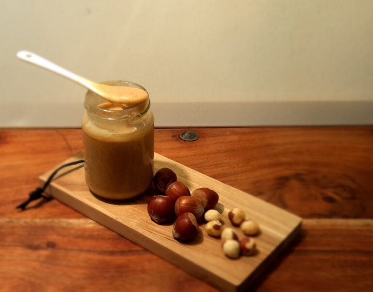 Purée de noisette maison
